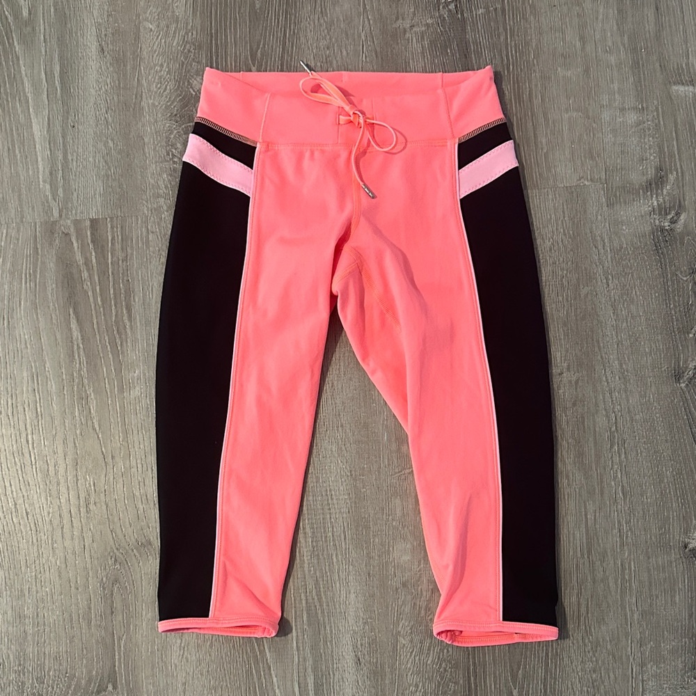 Lululemon Sz 4 Heat It Up Crop Coral Pink‎ Black Low Rise Workout Yoga Leggings